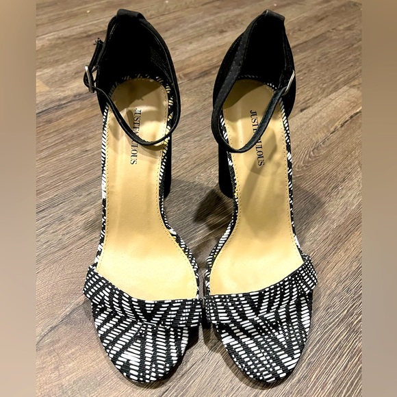 JustFab Black & White Ankle Strap Block Heels - Picture 3 of 8